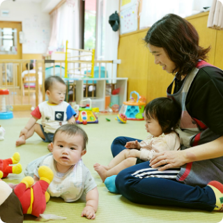 子どもと関わる職員