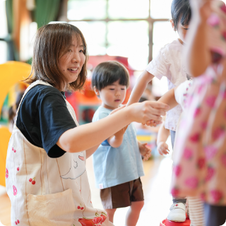 子どもと関わる職員